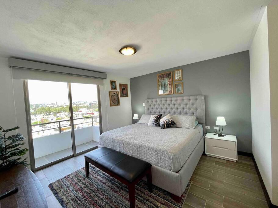 Lovely 2 Bedroom Rental Unit With Free Parking Guatemala City Exterior photo