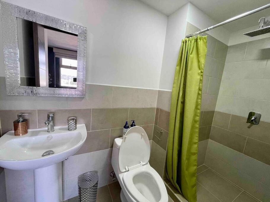 Lovely 2 Bedroom Rental Unit With Free Parking Guatemala City Exterior photo